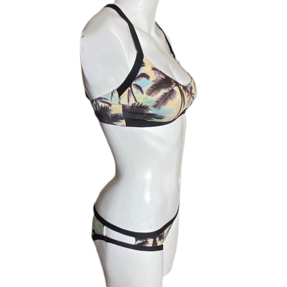 H&M Palms @ Sunset Bikini Size 6 Top & Size 8 Bottoms - Picture 3 of 10